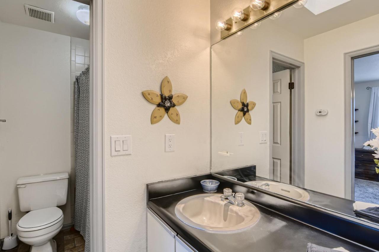 Rare Find Modern Townhome In The Heart Of Old Colorado City Colorado Springs Exterior foto