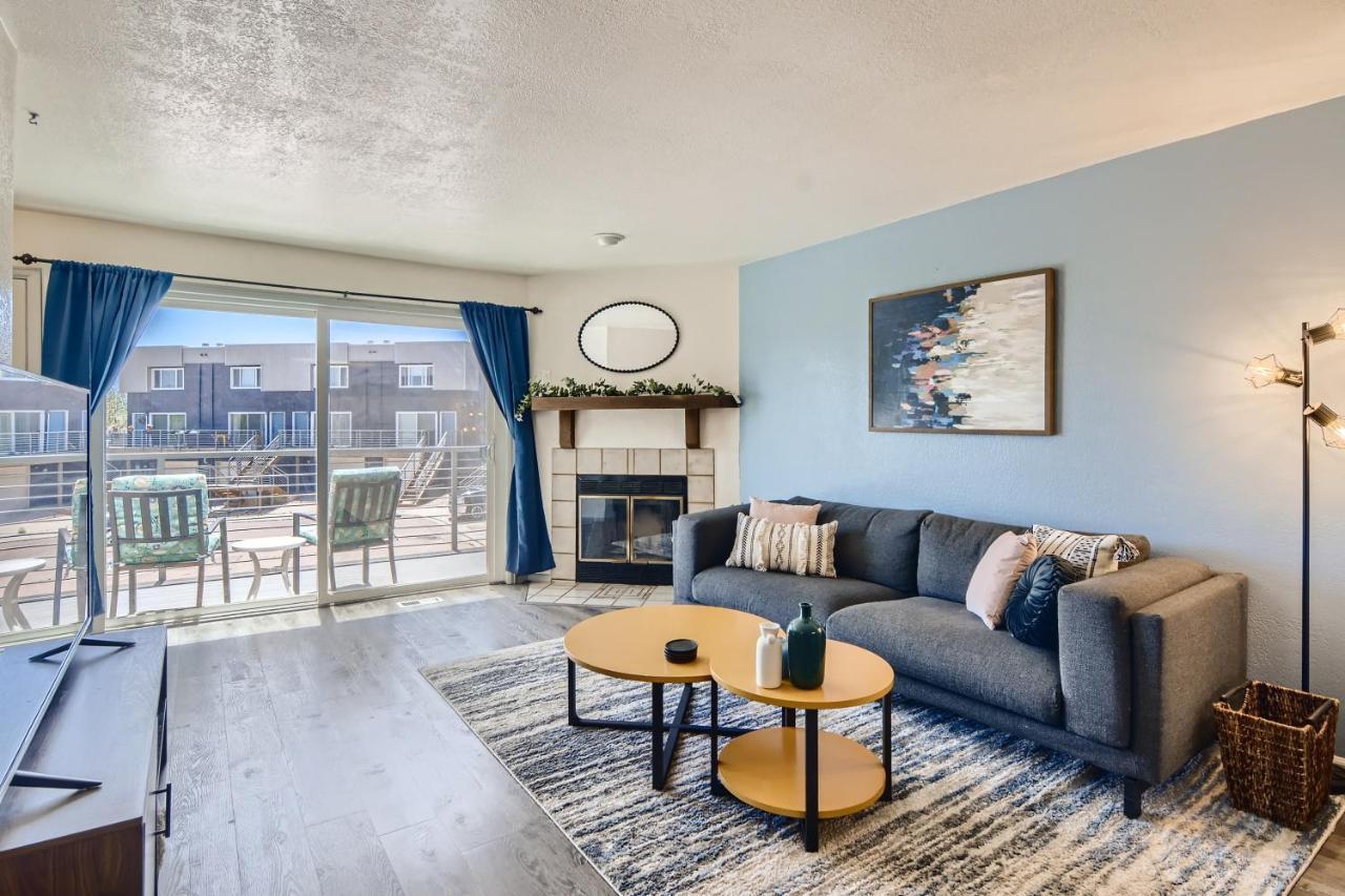 Rare Find Modern Townhome In The Heart Of Old Colorado City Colorado Springs Exterior foto